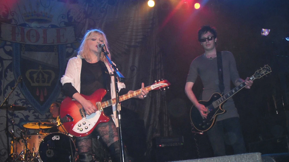 The Hole Reissues Put Two Lost B-Sides on Streaming
