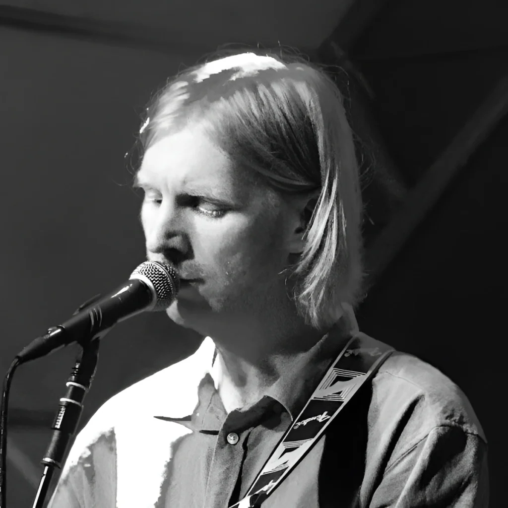 The Sound of Nesodden Guitar Pop: IN Kelly and Thought I Was Your Sidekick